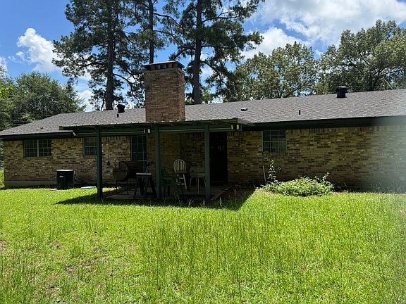 2nd image of 104 Iris Cir