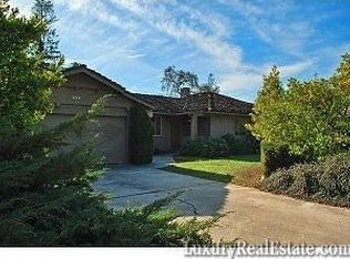850 Arroyo Rd, Los Altos, CA 94024