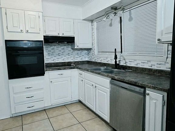 2nd image of 200 Lula St