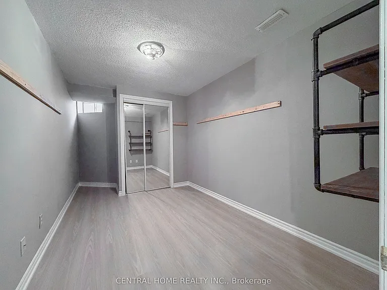 46 Clifton Ct #BASEMENT — Photo 9