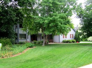 3450 S 129th St, New Berlin, WI 53151