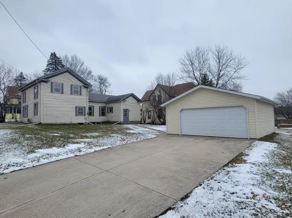 75 North Main Street, Markesan, WI 53946