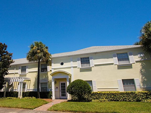 4th image of 223 Pompano Dr SE APT D