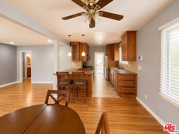 4th image of 8433 Tunney Ave