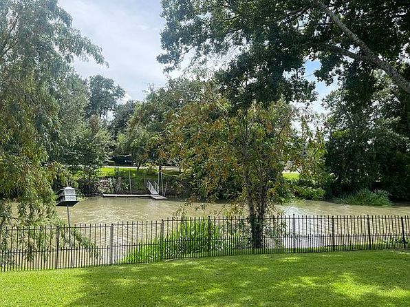 234 E Bayou Rd
