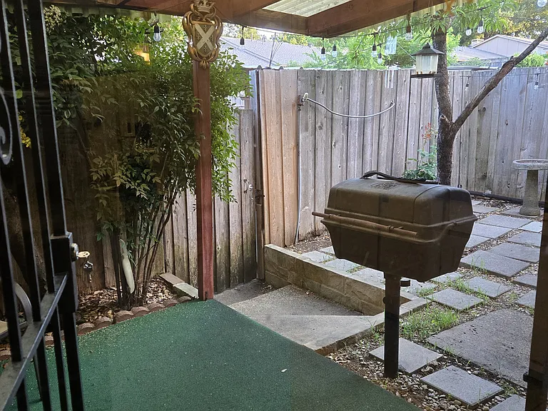 7520 Highmont St — Photo 17