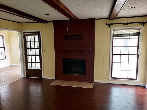 3rd image of 2760 Old Orchard Ln