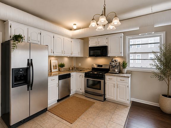 3rd image of 2000 W Roscoe St #2F