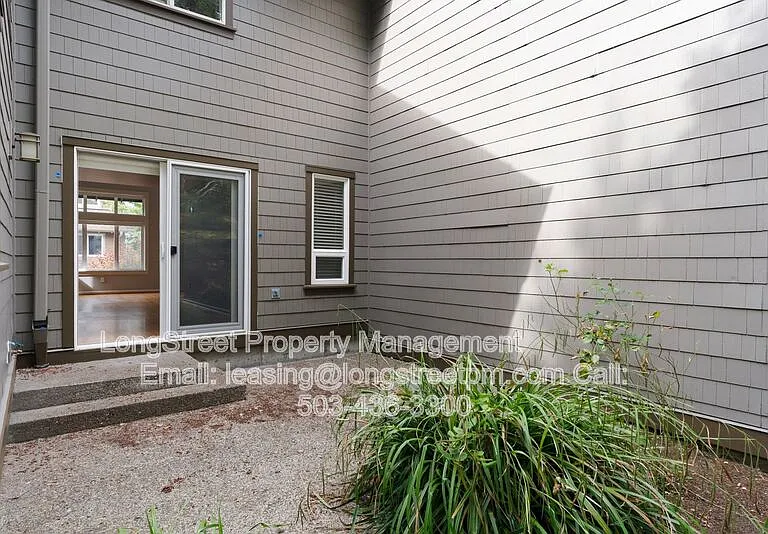 10247 NW Village Heights Dr — Photo 52