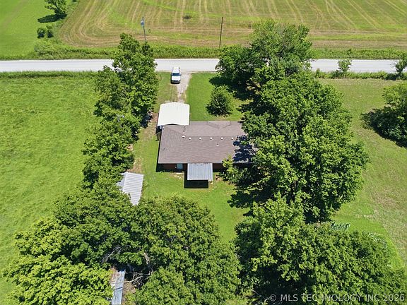3rd image of 32821 N 3960th Rd