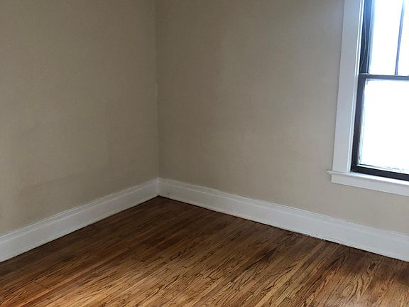 4th image of 92 Trowbridge St #1