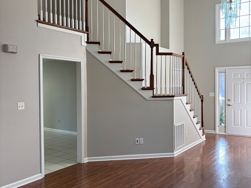 1st image of 3753 White Pine Dr