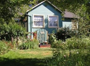 22721 Laurel Ln, Crestline, CA 92325