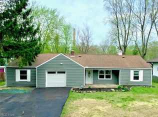 5 Nokomis Dr, Eastlake, OH 44095
