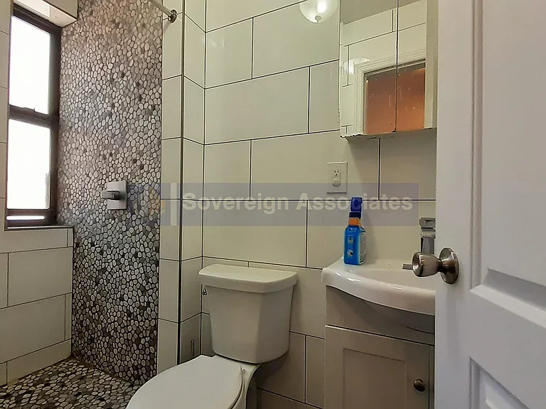 2254 5th Ave #14 — Photo 11