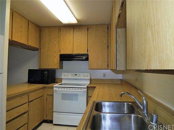 5th image of 18515 Mayall St Unit E