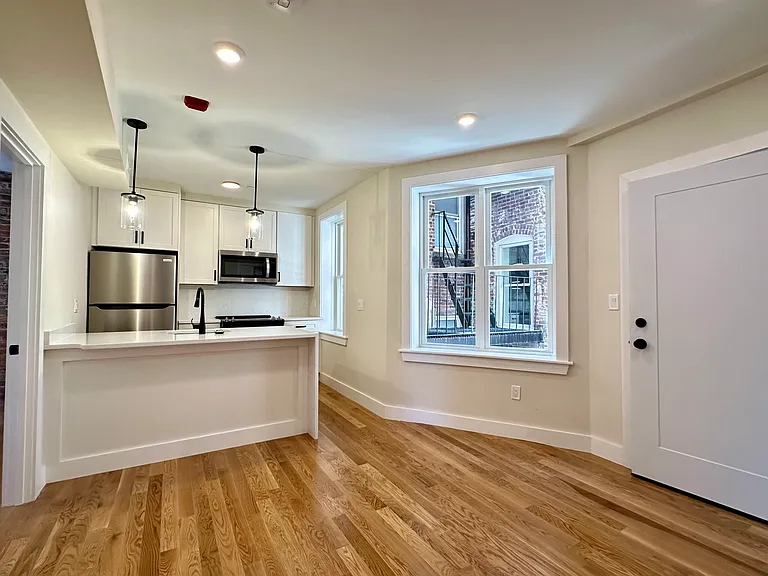 64 N Margin St #3 — Photo 6