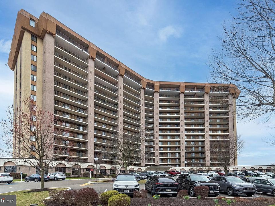 1st image of 10204 Valley Forge Cir #204