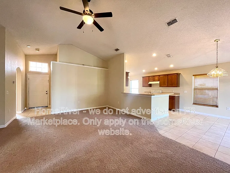 2141 Hunters Greene Dr — Photo 7