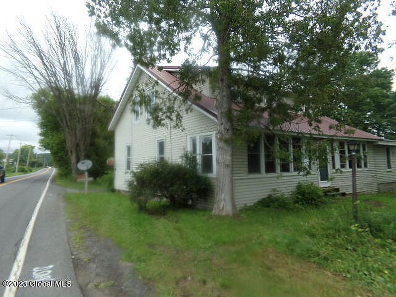 3rd image of 568 County Highway 122
