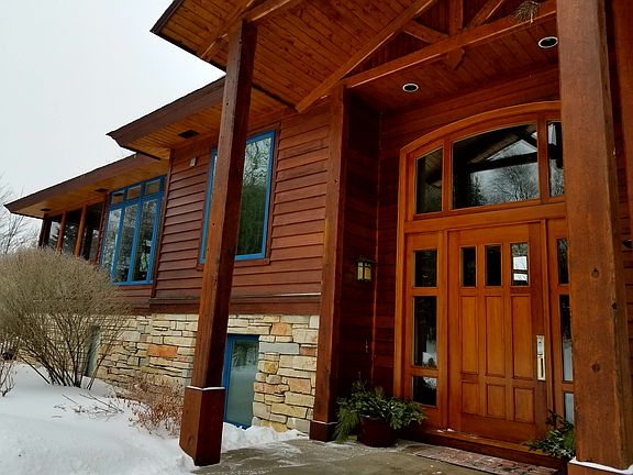 2nd image of 1760 Harbour View Dr