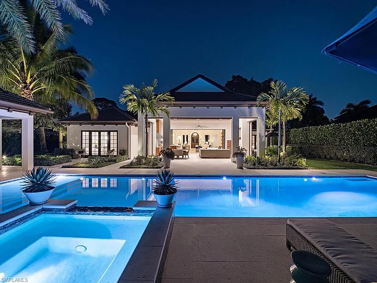 740 Banyan Blvd — Photo 12
