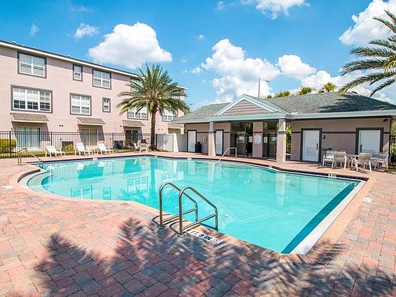 4th image of 2565 Lexington Oak Dr