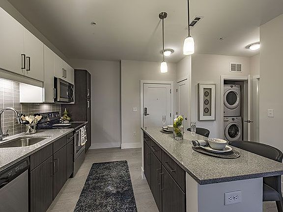 3rd image of 35 Harrington Ave #2211