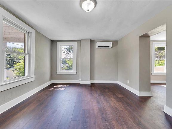 5th image of 602 Rutherford Ave NW