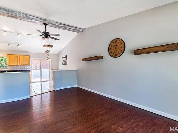 5th image of 1208 Walnut Dr
