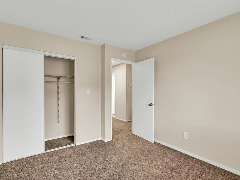 4082 Weymouth Ln — Photo 14