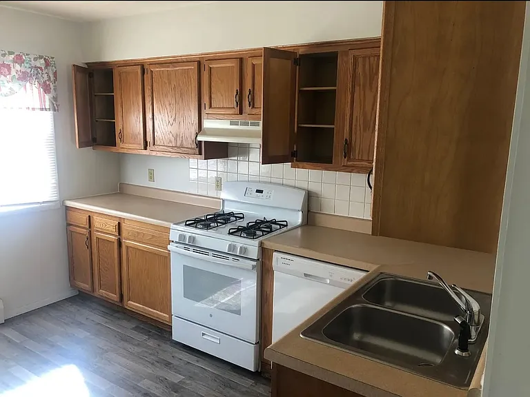 1519 Woods Ave #2 — Photo 2