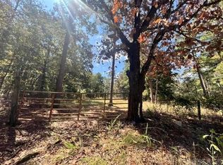 E Red Barn Rd, Cave City, AR 72521
