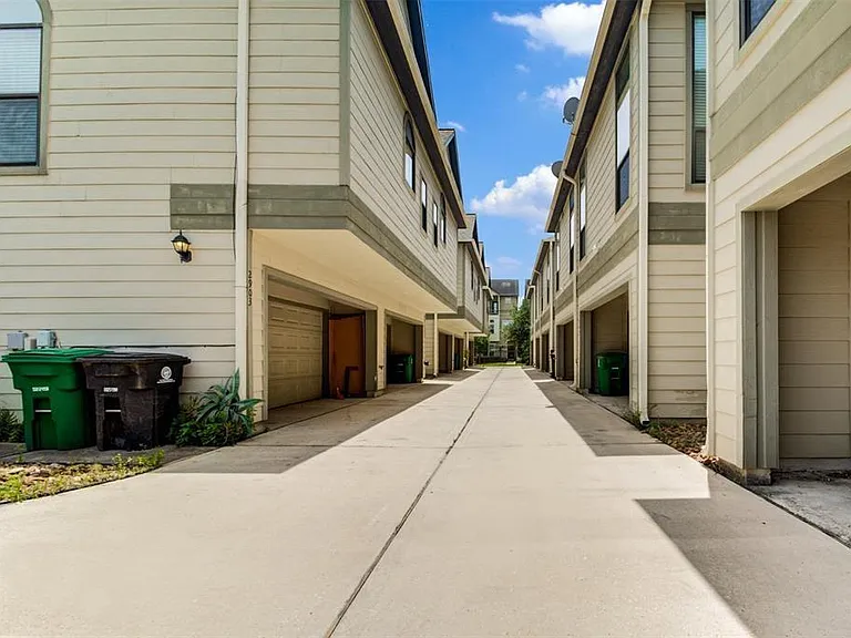 1507 Paige St — Photo 34