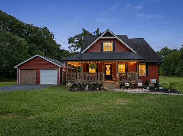 1728 Beaverdale Rd NE, Dalton, GA 30721