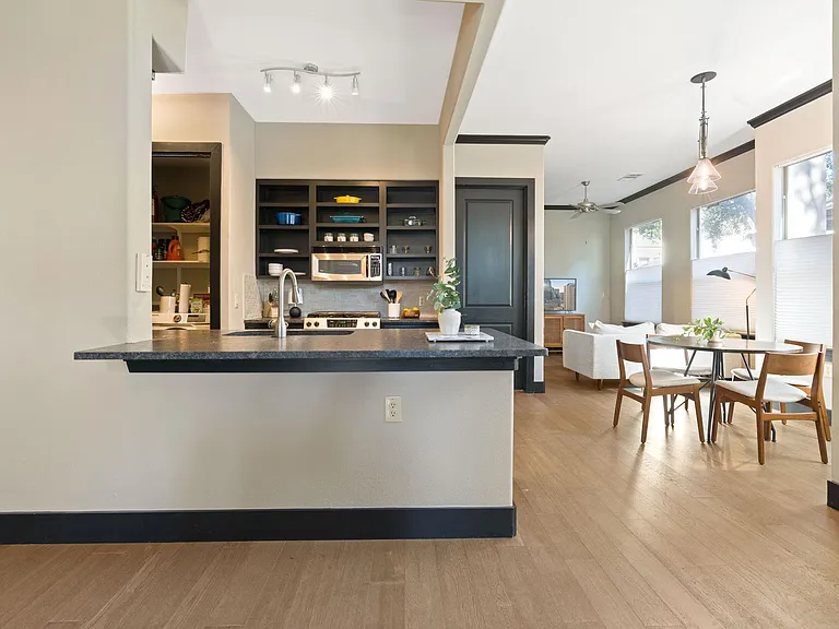 2216 Thornton Rd #211 — Photo 1