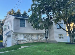 967 Ramsay Rd, Warminster, PA 18974