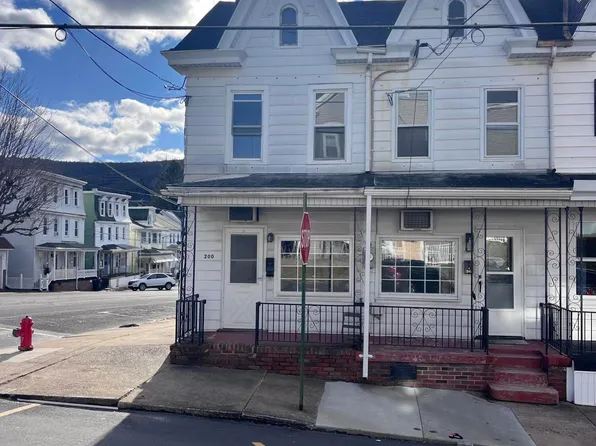 200 W 4th St, Mount Carmel, PA 17851
