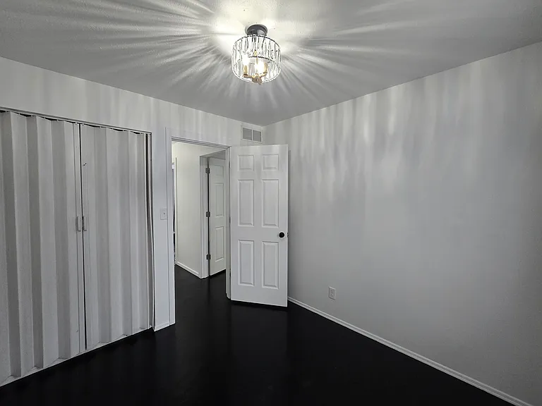470 Zahn Dr #2 — Photo 14