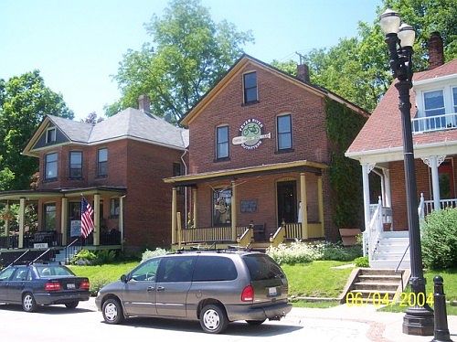 2nd image of 525 S Main St