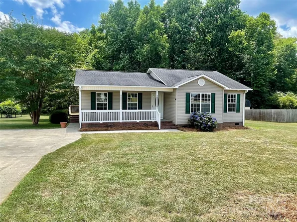 225 Old Limestone Rd E, York, SC 29745