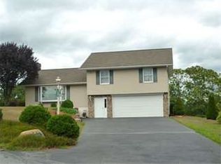 146 Caitlin Dr, Cogan Station, PA 17728