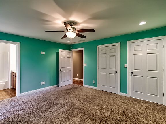 5th image of 832 W South Street