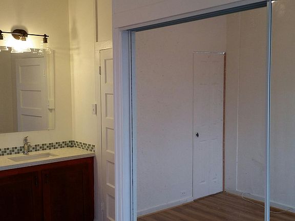 Master Bedroom, Full size mirrowed wardrobe door and Full Si