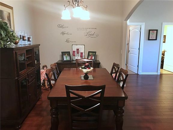 5th image of 104 W Lakeview Dr