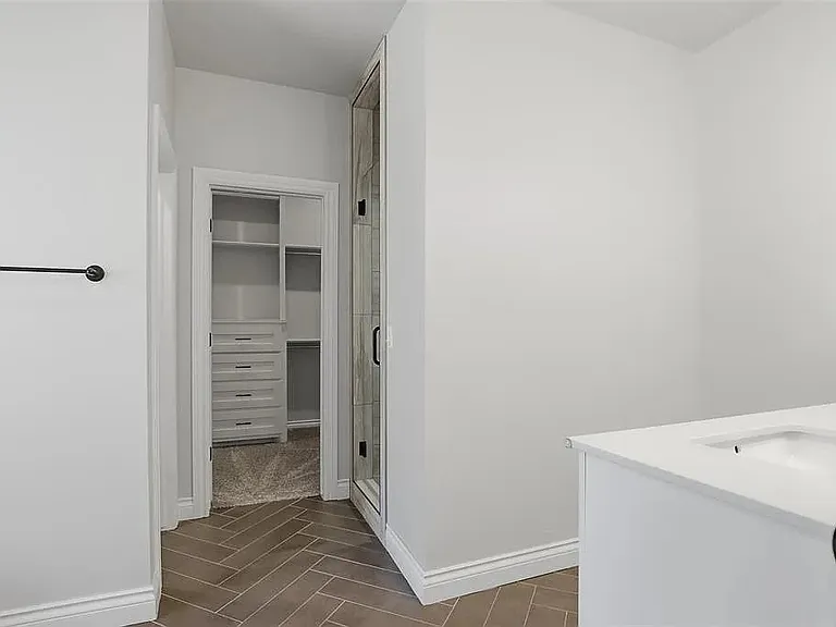17820 Morning Sky Ct — Photo 32