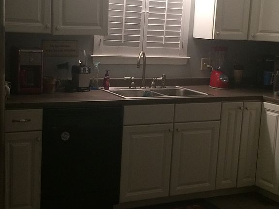 Spacious Kitchen/Dining area