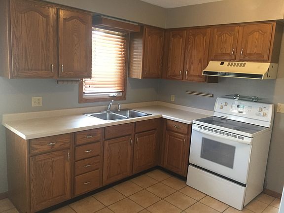 4th image of 1116 Waldo St