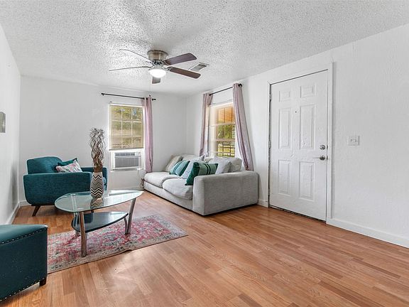 4th image of 114 Melton St