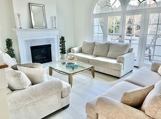 5846 Topanga Canyon Pl, Woodland Hills, CA 91367